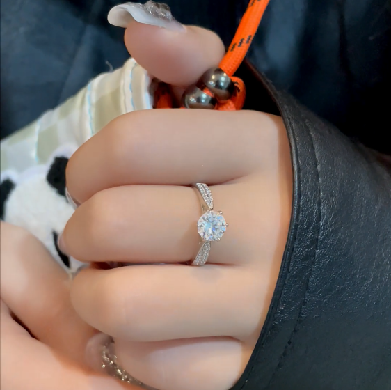 Star Queen Diamond Ring