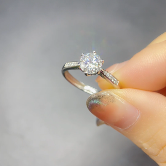 Light Luxury Diamond ring